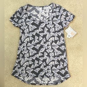Lularoe XS Abstract tee